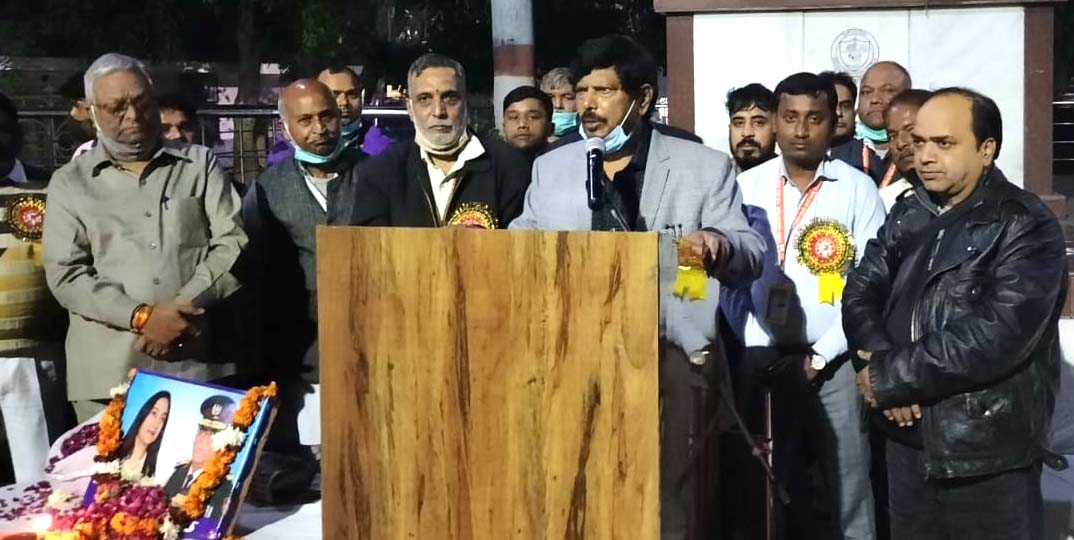 कानून को पलीता लगा रहे हैं सरकारी मुलाजिम, रेहड़ी पटरी वालों ने मंत्री के सामने लगाई गुहार कानून को पलीता लगा रहे हैं सरकारी मुलाजिम, रेहड़ी पटरी वालों ने मंत्री के सामने लगाई गुहार